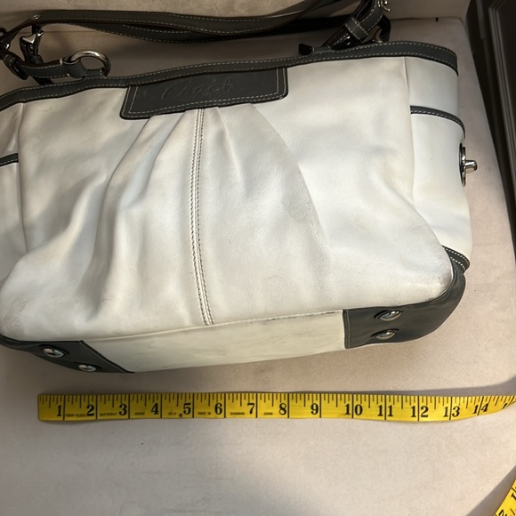 Coach cream/gray shoulder purse. - Picture 8 of 14
